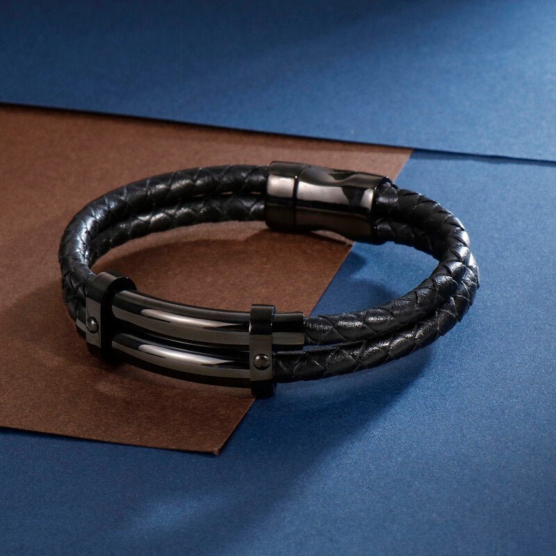Isasmo Vintage Double-Layered Leather Bracelet