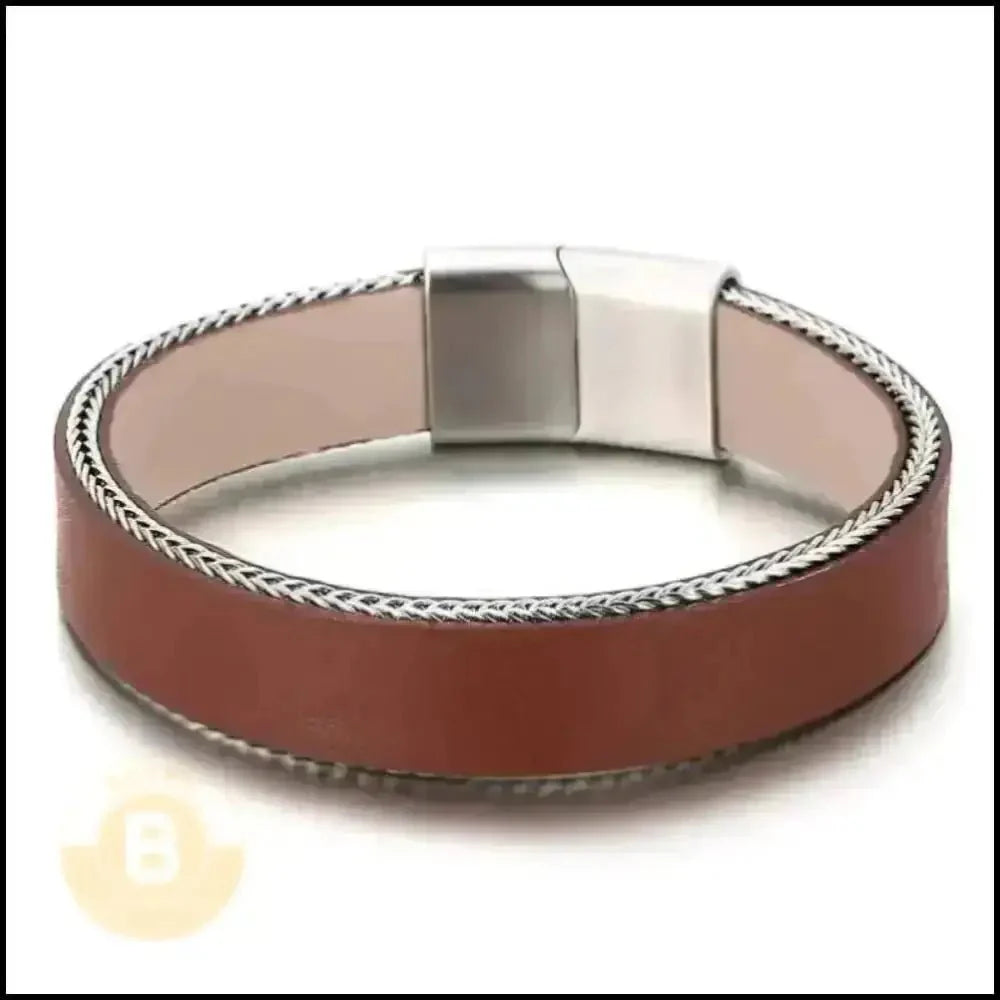 Dariel Cowhide Leather Bracelet with Chain Mesh Trim